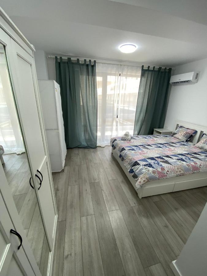 Catedral Apartment Bucharest Luaran gambar