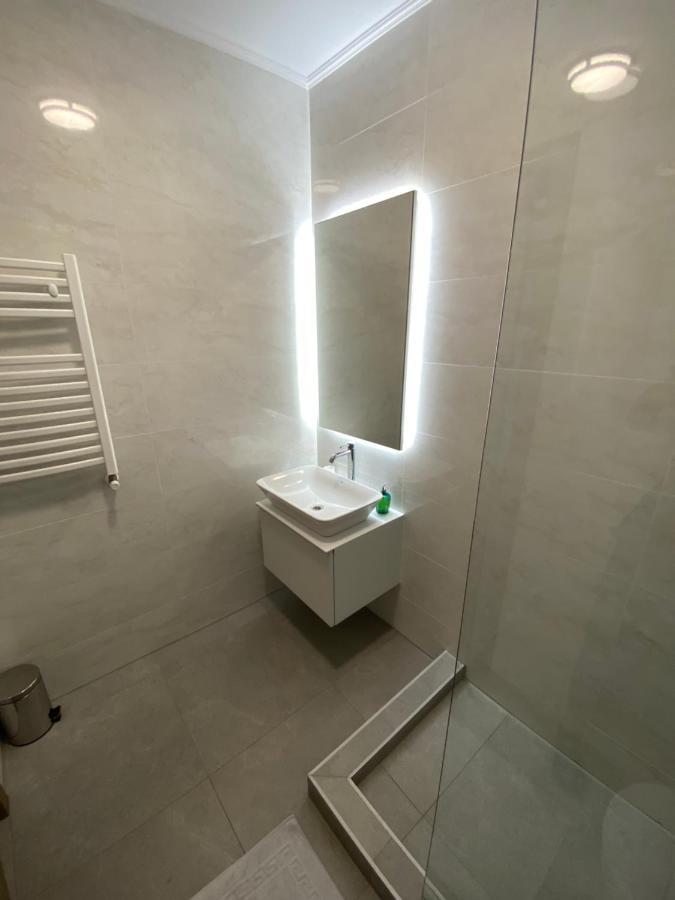 Catedral Apartment Bucharest Luaran gambar