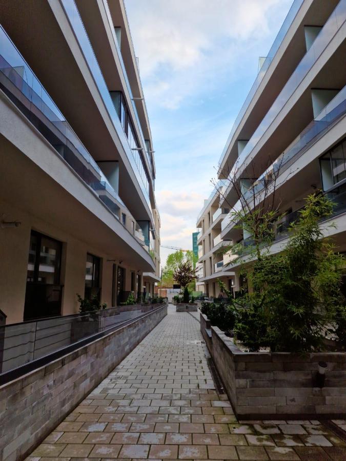 Catedral Apartment Bucharest Luaran gambar