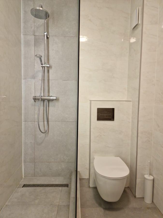 Catedral Apartment Bucharest Luaran gambar